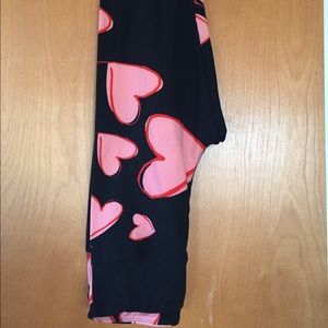 OS Vintage Valentine leggings NWOT
